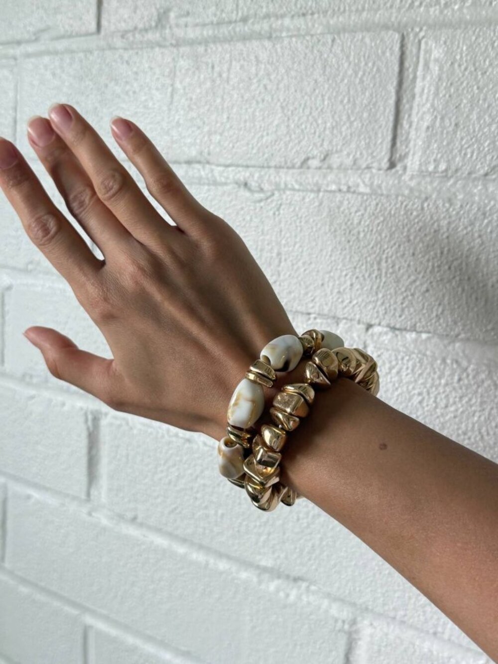 Set of two elastic band bracelets